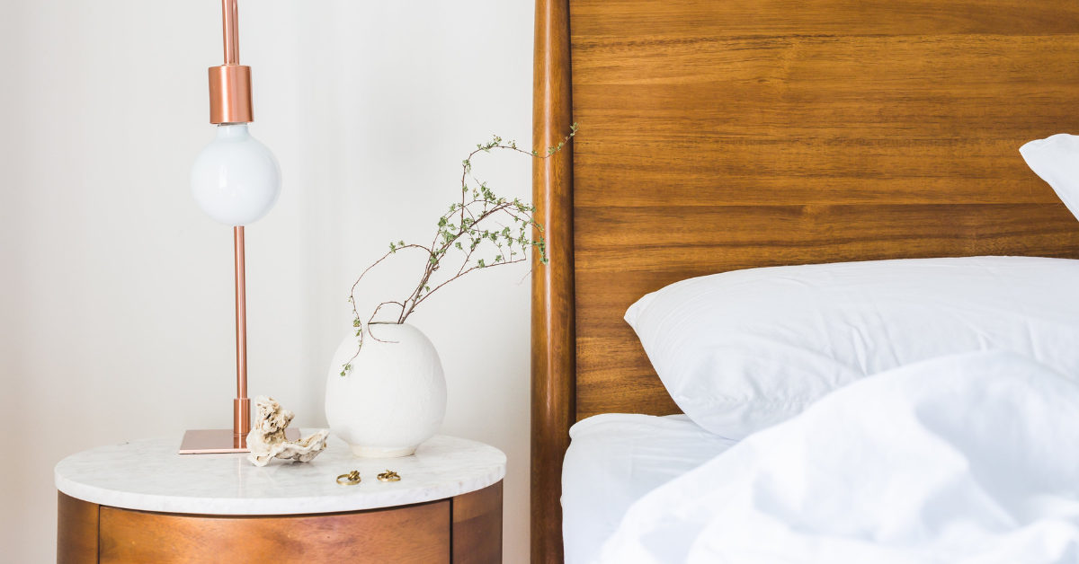 5 Expert Tips for Choosing a Nightstand